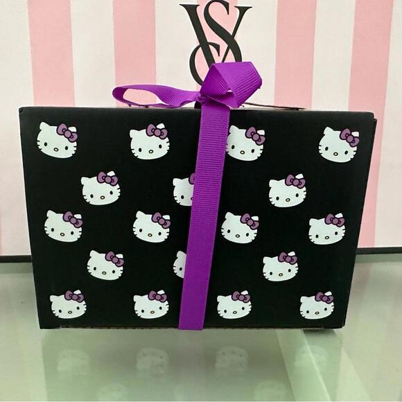 Hello Kitty Halloween Salt and Pepper Shakers Bluesky Brand New In Gift Box - Picture 3 of 3